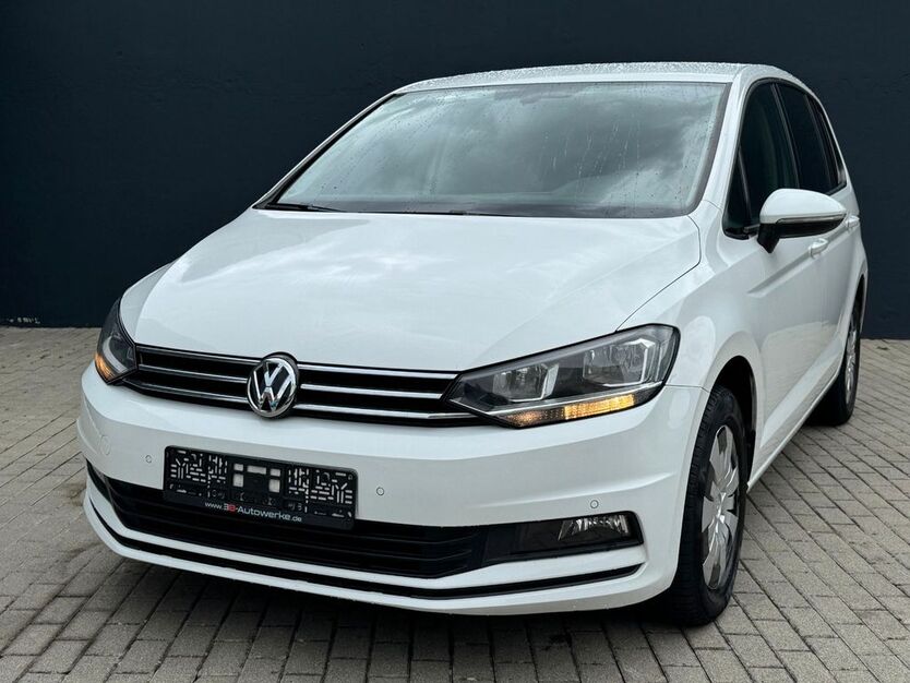 VW Touran 312.000 km 9.990 € Gärtringen 71116