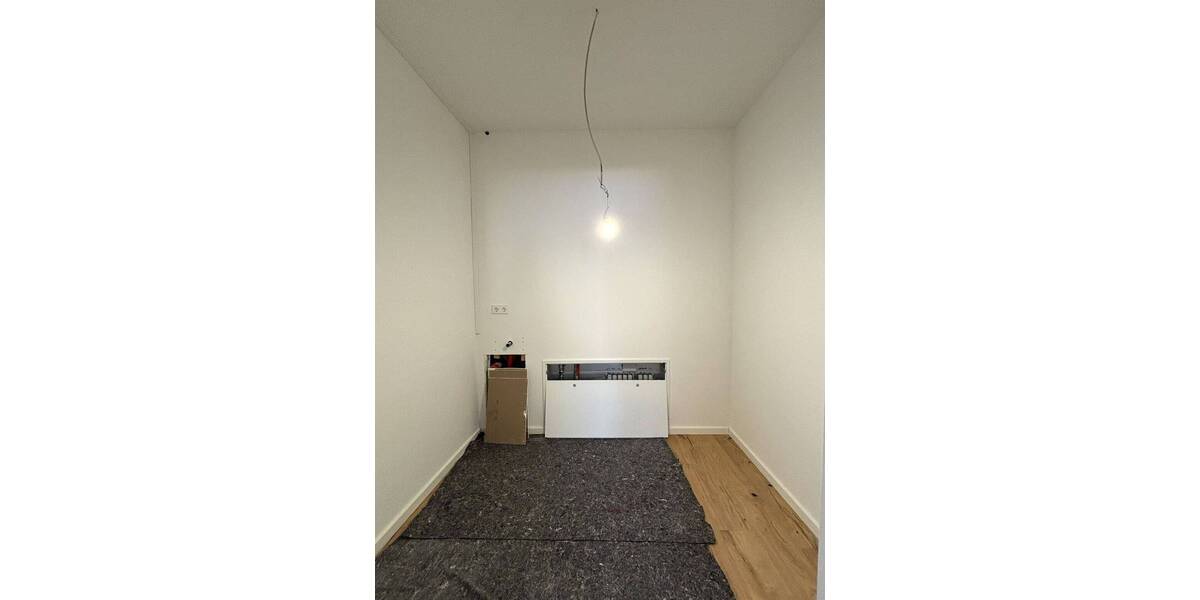 Etagenwohnung Sindelfingen Mitte - 2 Zimmer, 89 m&sup2;, 1.280&euro; | Angebot:26190952
