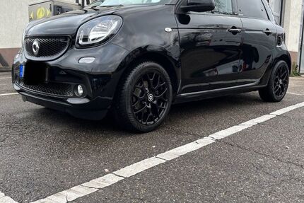 Smart ForFour 79.000 km 11.900 &euro; Stuttgart 70188