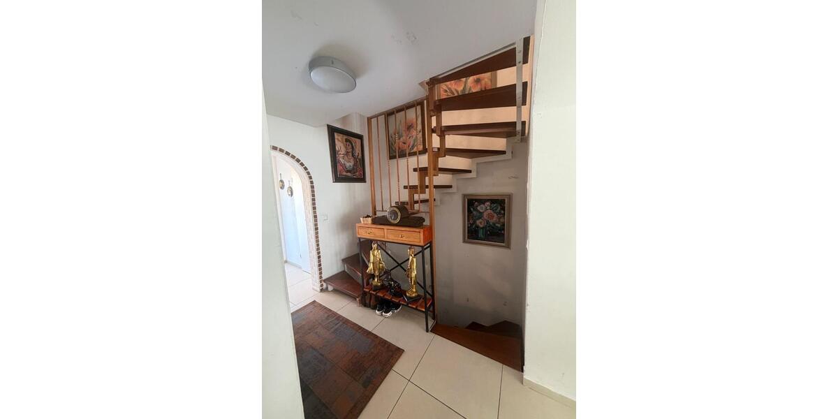 Reihenhaus Großbettlingen - 6 Zimmer, 180 m&sup2;, 590.000&euro; | Angebot:26277893