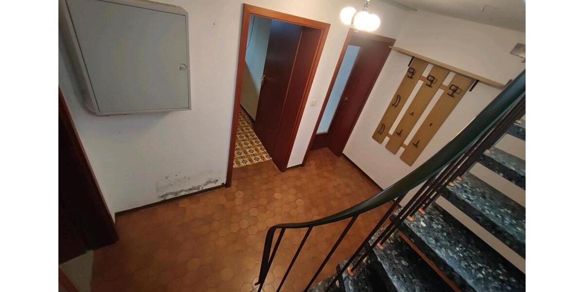 Doppelhaushälfte Leonberg - 6 Zimmer, 146 m&sup2;, 550.000&euro; | Angebot:25565135