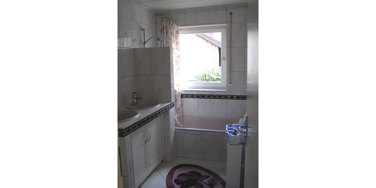 Etagenwohnung Pforzheim Dillweißenstein - 3.5 Zimmer, 100 m&sup2;, 1.200&euro; | Angebot:25995937