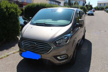 Ford Tourneo Custom 92.000 km 33.790 € Vaihingen 71665