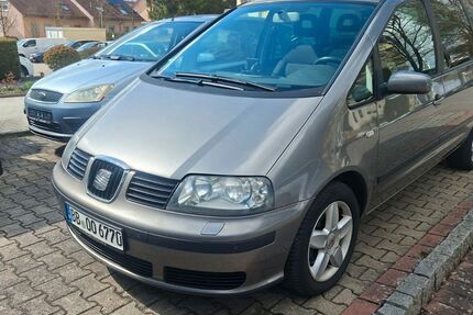 Seat Alhambra 342.000 km 2.650 &euro; Leonberg 71229