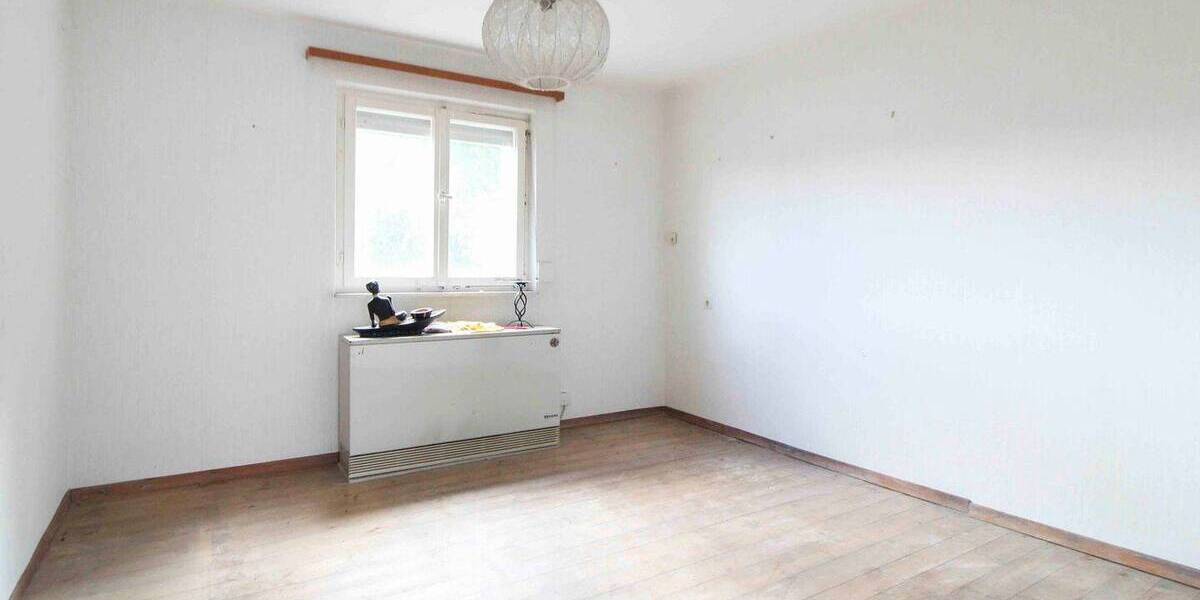 Einfamilienhaus Mühlacker Dürrmenz - 6 Zimmer, 115 m&sup2;, 175.000&euro; | Angebot:25970542