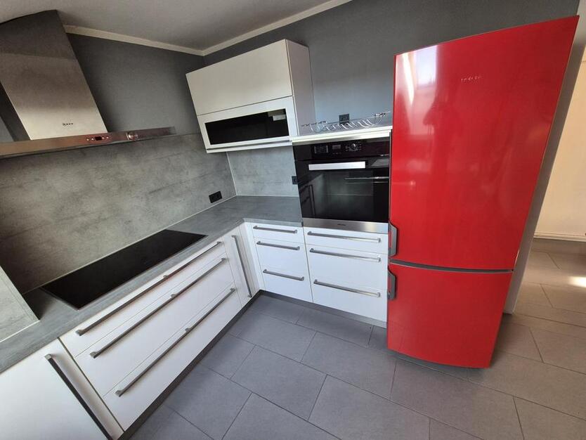 Exklusive Wohnung mit hochwertige EBK und Balkon