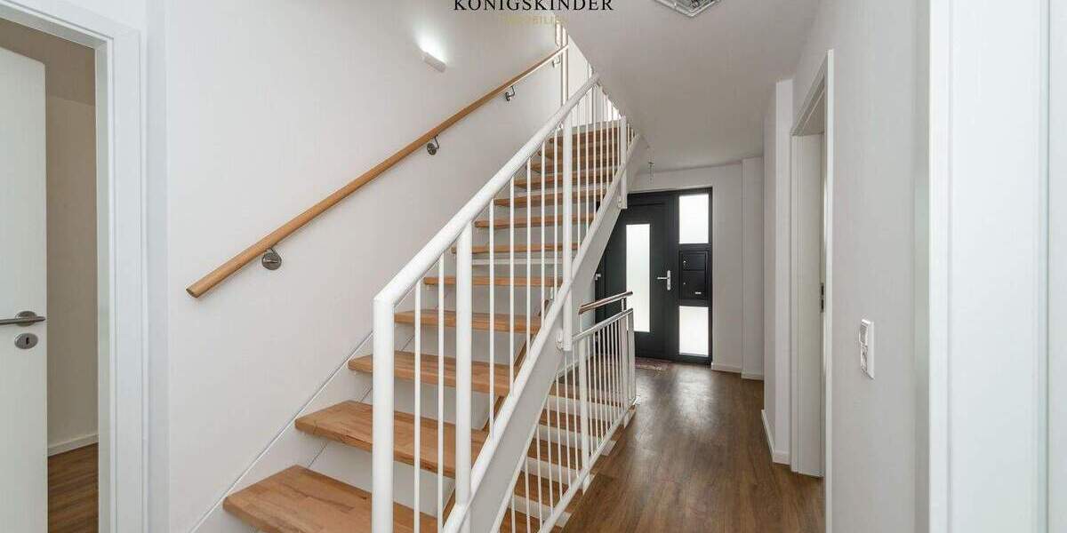 Doppelhaushälfte Stuttgart Zuffenhausen - 8 Zimmer, 154 m&sup2;, 945.000&euro; | Angebot:24709813