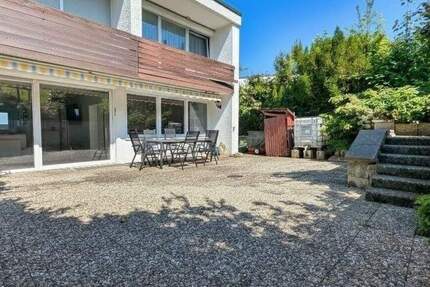 Familienhaus mit Gartenparadies und Einlieger-Option 7 zimmer