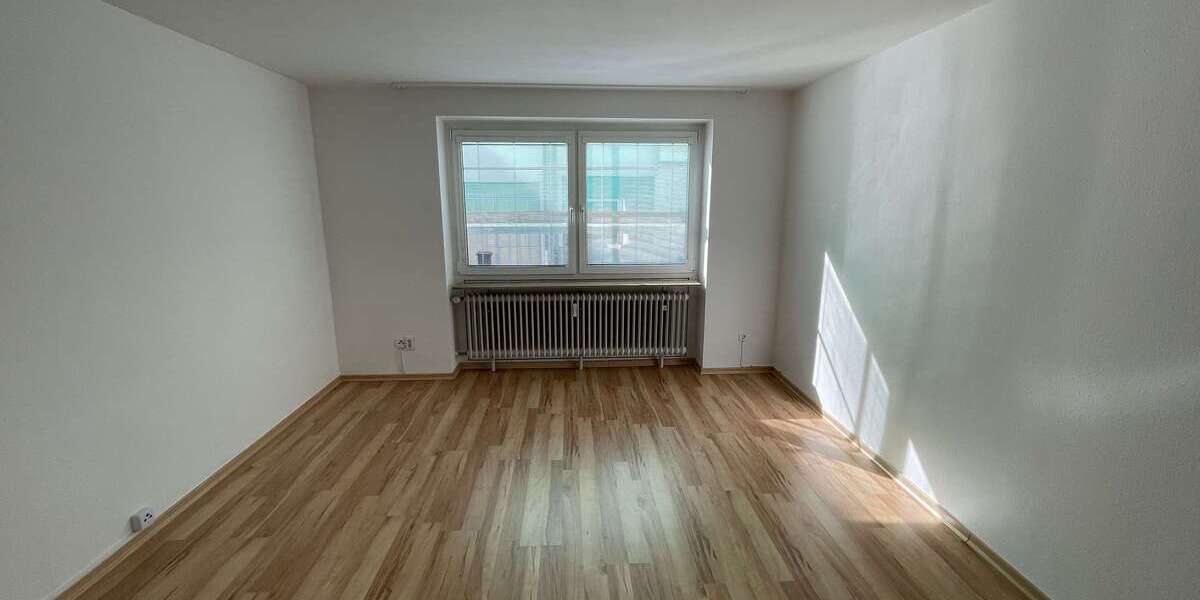 Etagenwohnung Pforzheim - 2 Zimmer, 55 m&sup2;, 630&euro; | Angebot:27042849