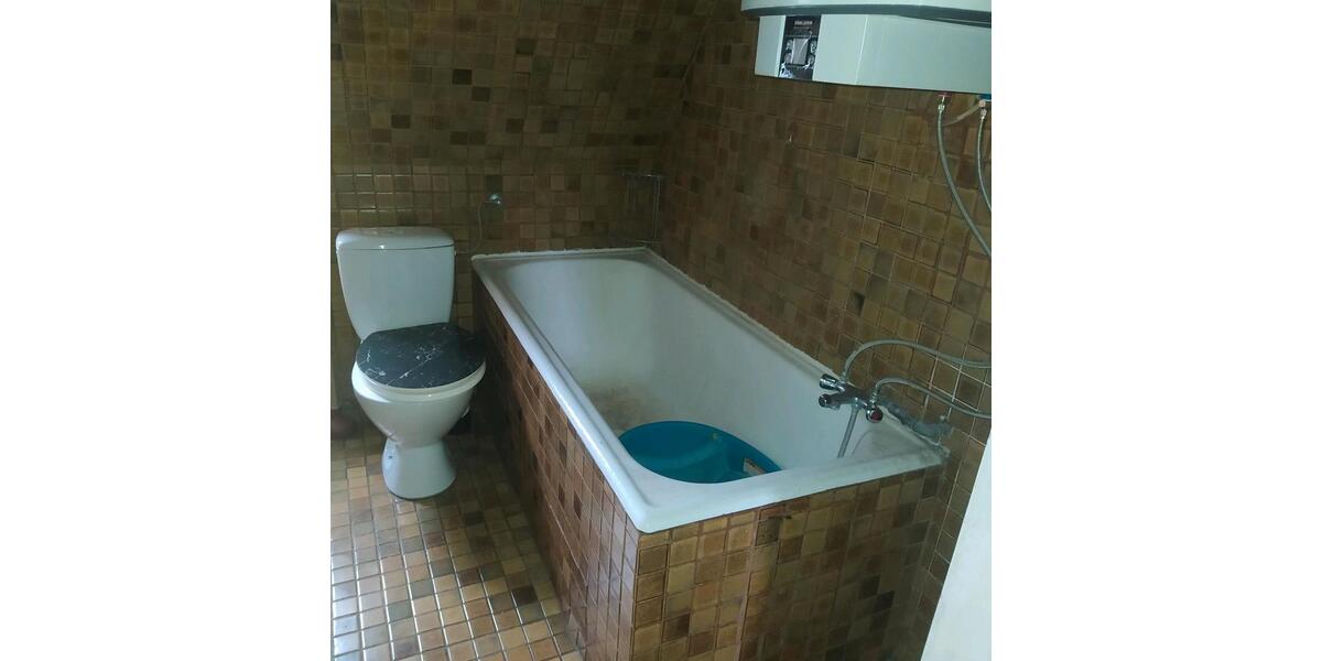 Etagenwohnung Sachsenheim - 5 Zimmer, 90 m&sup2;, 650&euro; | Angebot:24247531