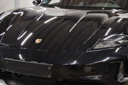 Porsche Taycan 21.900 km 83.790 &euro; Stuttgart 70499