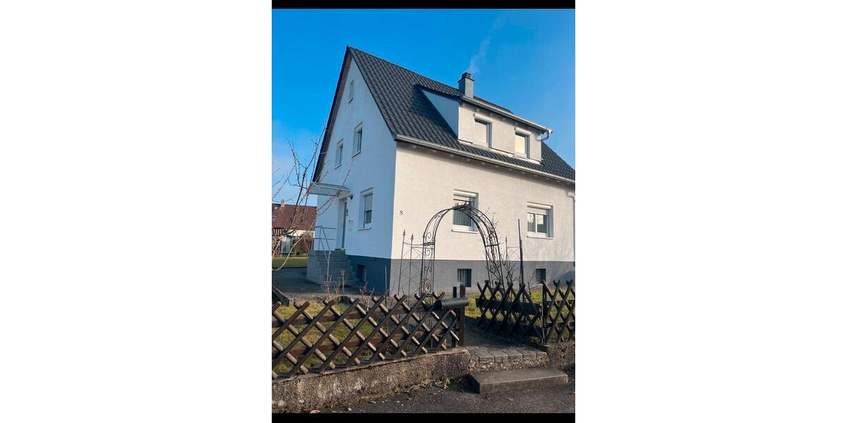 Dachgeschoßwohnung Mühlacker - 2.5 Zimmer, 60 m&sup2;, 700&euro; | Angebot:24814690