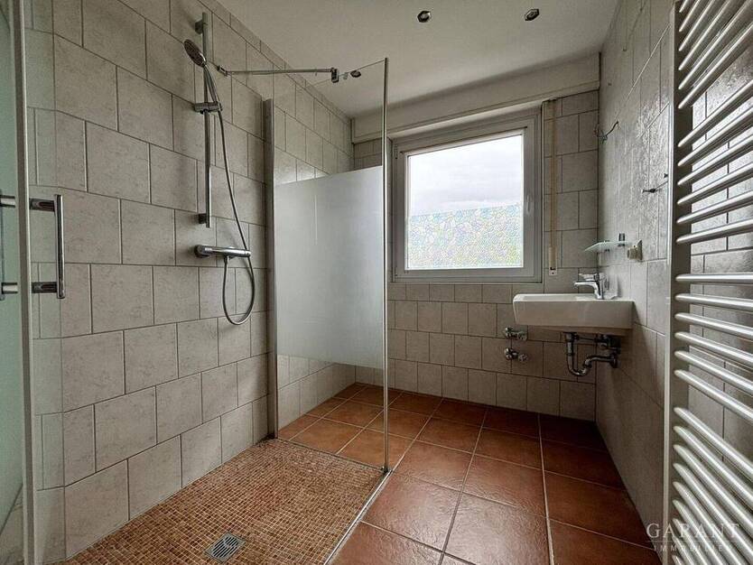 Dreifamilienhaus mit EinliegerWohnung in Büchenbronn