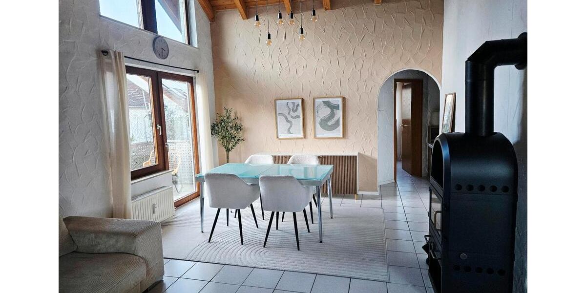 Dachgeschoßwohnung Aidlingen - 2.5 Zimmer, 57 m&sup2;, 225.000&euro; | Angebot:24294228