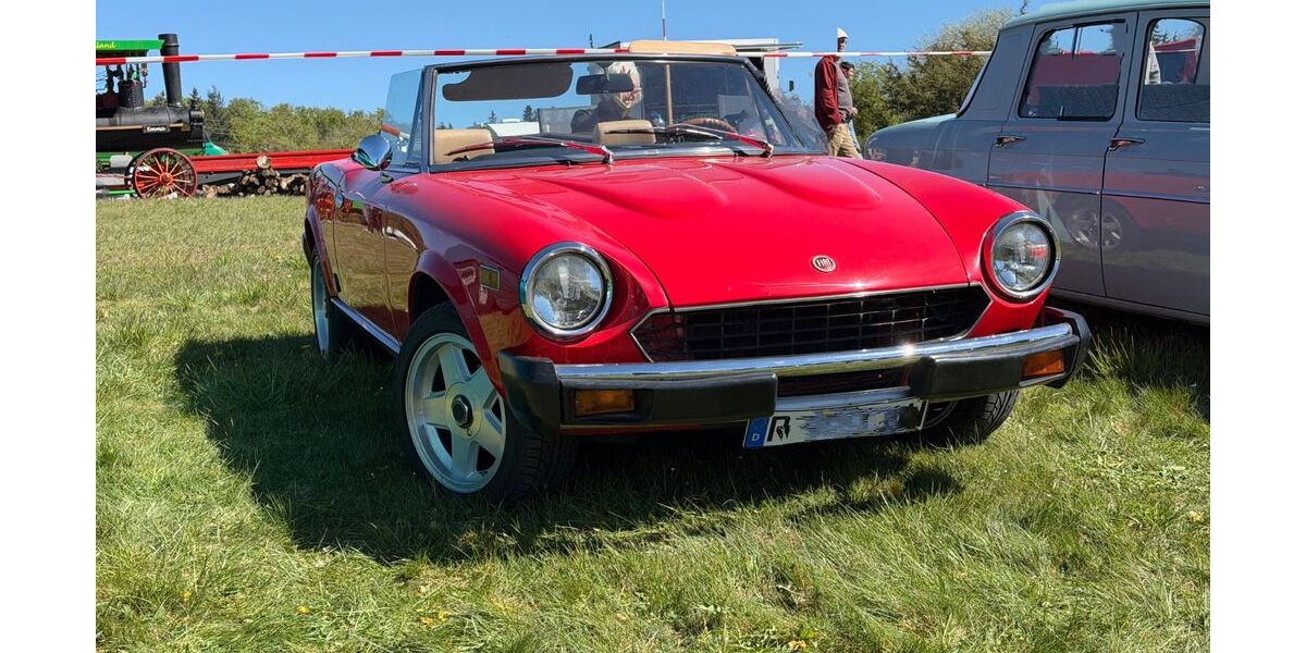 Fiat 124 Spider 124.000 km 11.900 &euro; Reutlingen 72768