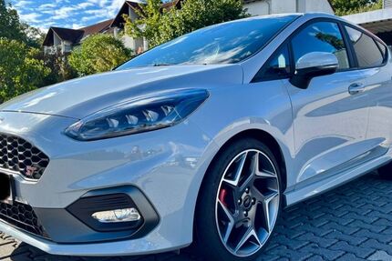 Ford Fiesta 95.400 km 15.650 € Schönaich 71101