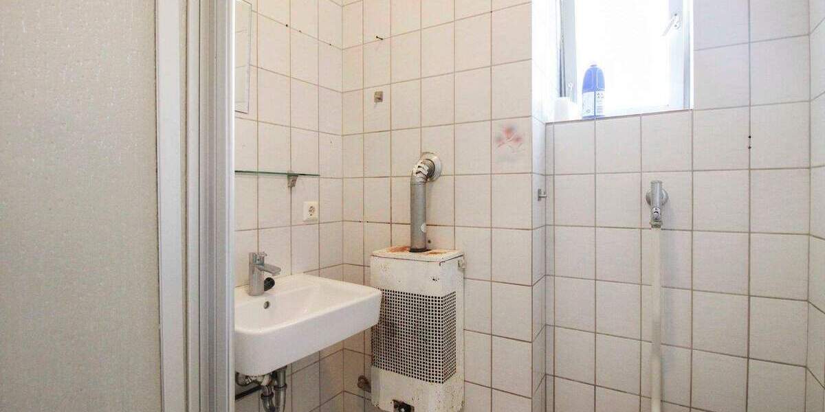 Einfamilienhaus Stuttgart Bad Cannstatt - 3 Zimmer, 280.000&euro; | Angebot:24974536