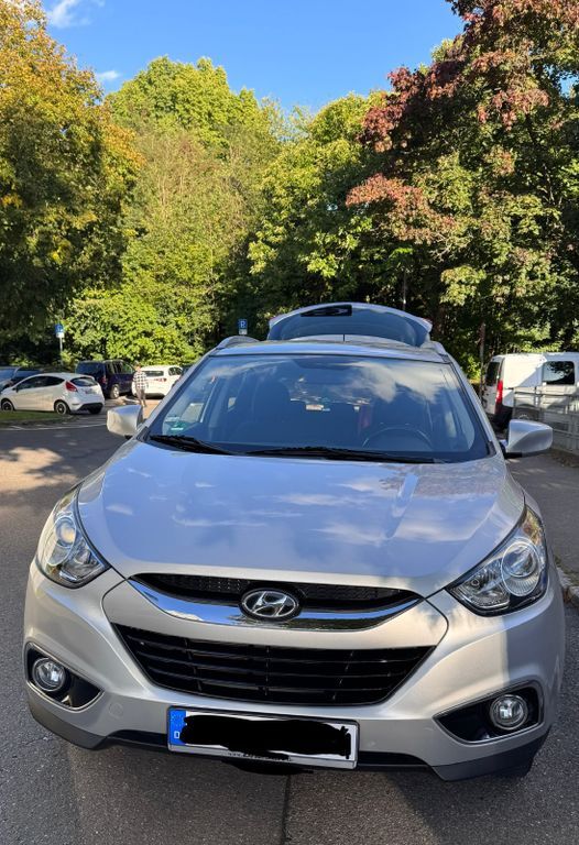 Hyundai ix35 89.000 km 10.950 € Stuttgart 70186