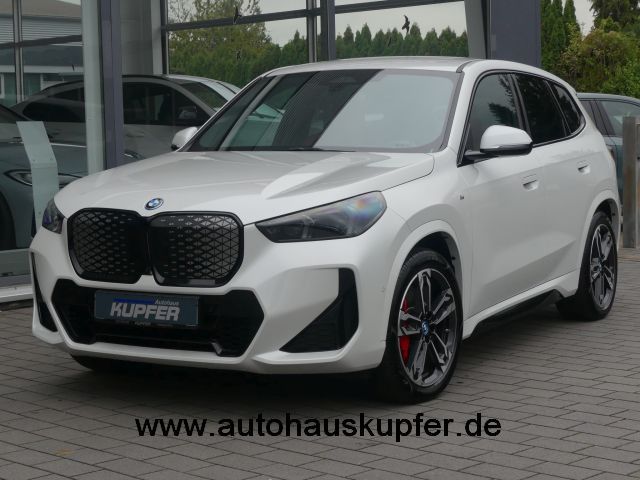 BMW iX1 16.480 km 46.900 &euro; Vaihingen / Enz 71665