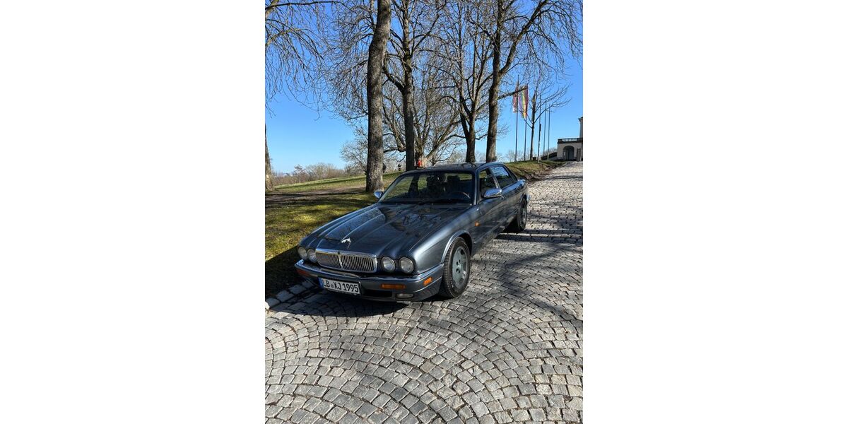 Jaguar XJ6 247.310 km 3.900 &euro; Gerlingen 70839