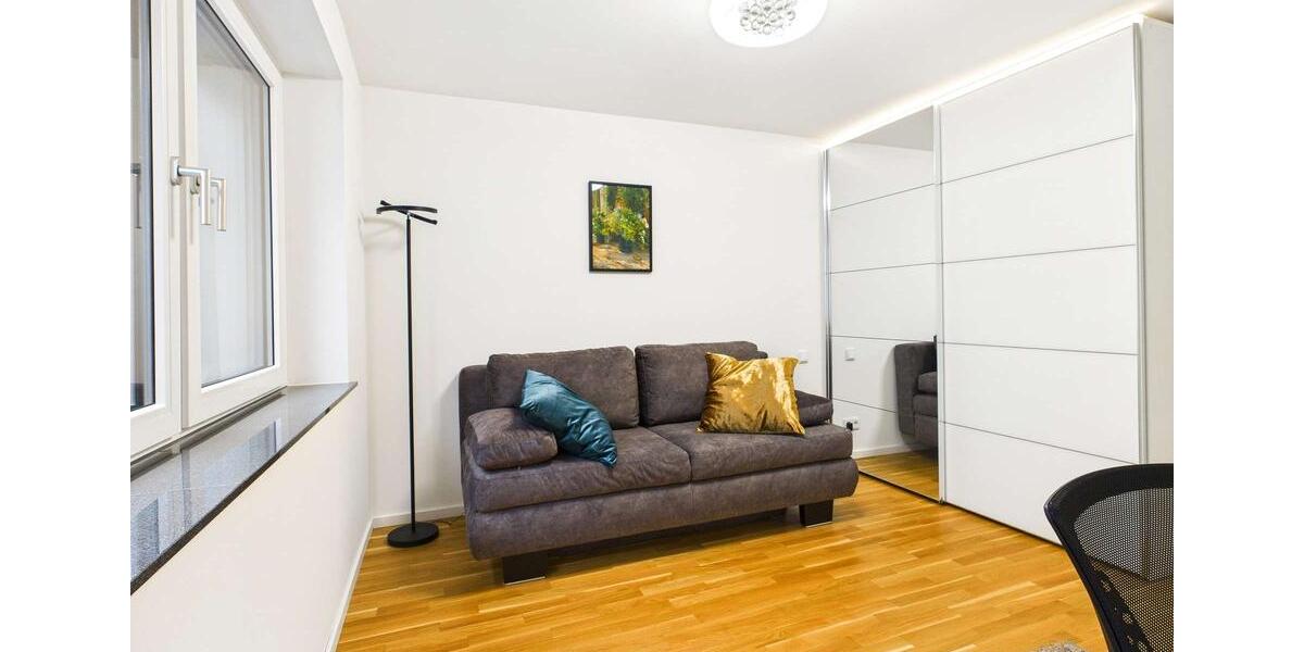 Etagenwohnung Stuttgart Feuerbach - 3 Zimmer, 94 m&sup2;, 1.990&euro; | Angebot:24670758
