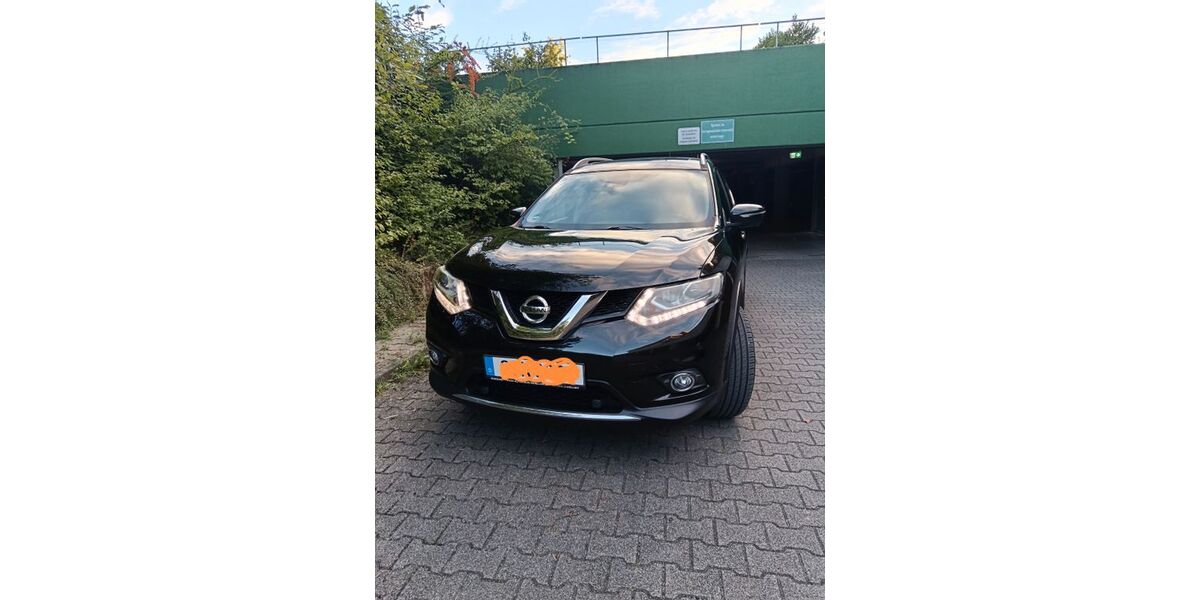 Nissan X-Trail 121.000 km 13.800 € Stuttgart 70378