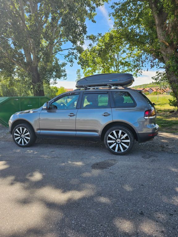 VW Touareg 272.000 km 7.800 € Pforzheim 75175