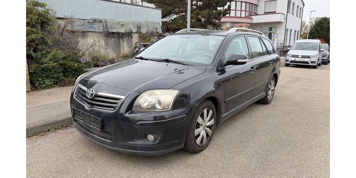 Toyota Avensis 225.235 km 1.350 &euro; Heimsheim 71296