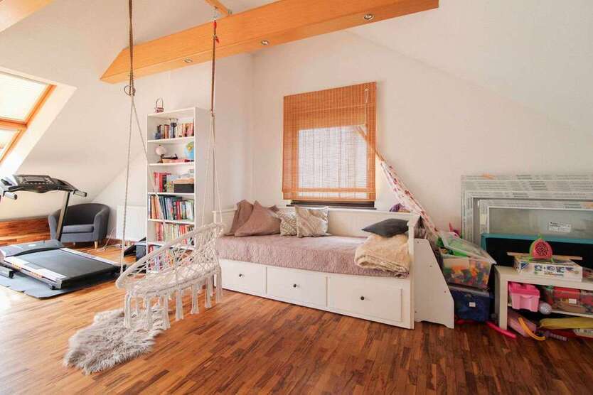 Haus zum Kaufen in Pforzheim 465.000 € 174.68 m²