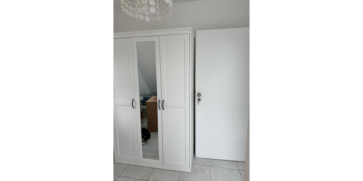 Dachgeschoßwohnung Stuttgart Stuttgart-Süd - 1 Zimmer, 13 m&sup2;, 620&euro; | Angebot:24695369