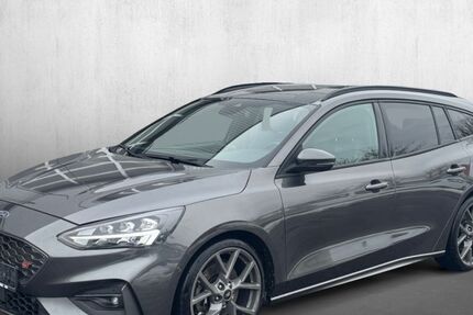 Ford Focus 42.758 km 25.990 &euro; Ludwigsburg 71636