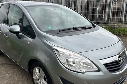 Opel Meriva 156.000 km 2.990 € Waiblingen OT Hegnach 71334