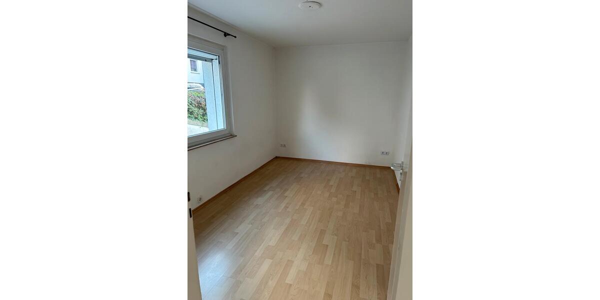 Erdgeschoßwohnung Pforzheim Büchenbronn - 3 Zimmer, 72 m&sup2;, 865&euro; | Angebot:24826920