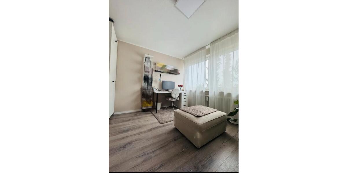 Mehrfamilienhaus, Wohnhaus Sindelfingen Sindelfingen (Stadt) - 3.5 Zimmer, 89 m&sup2;, 390.000&euro; | Angebot:25085453