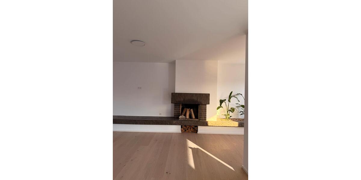 Dachgeschoßwohnung Kornwestheim - 4 Zimmer, 108 m&sup2;, 560.000&euro; | Angebot:25888003