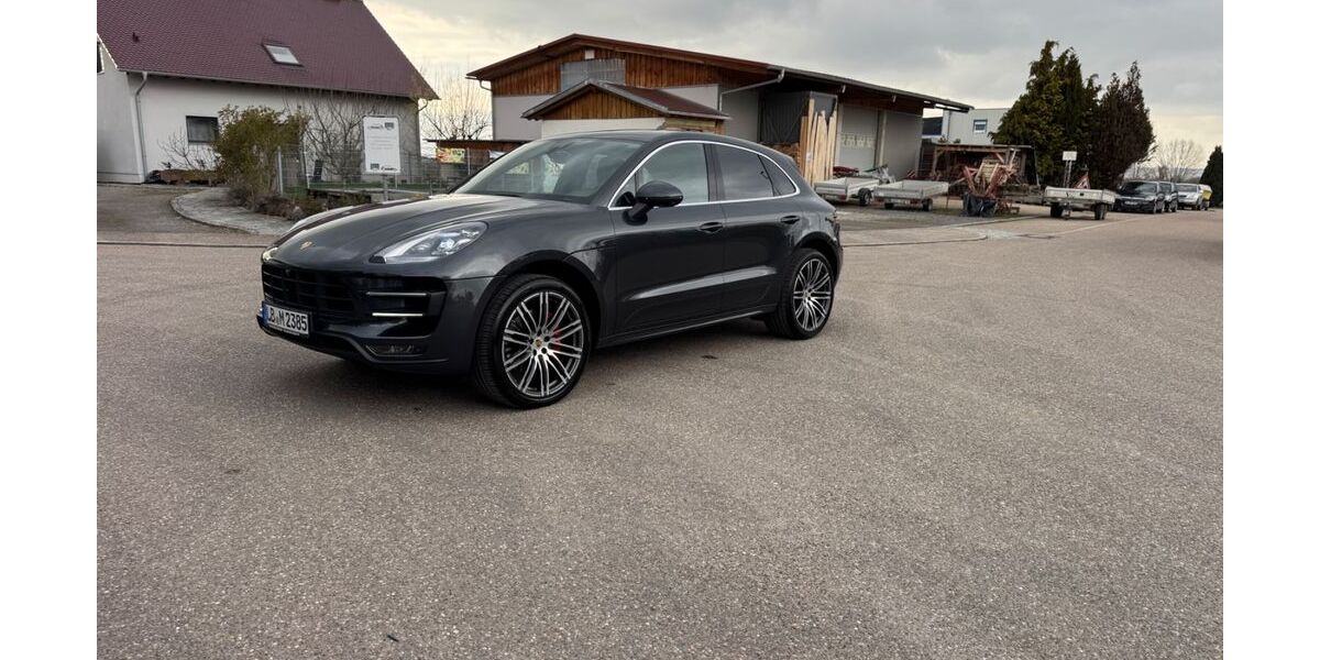 Porsche Macan 156.000 km 40.400 &euro; Möglingen 71696