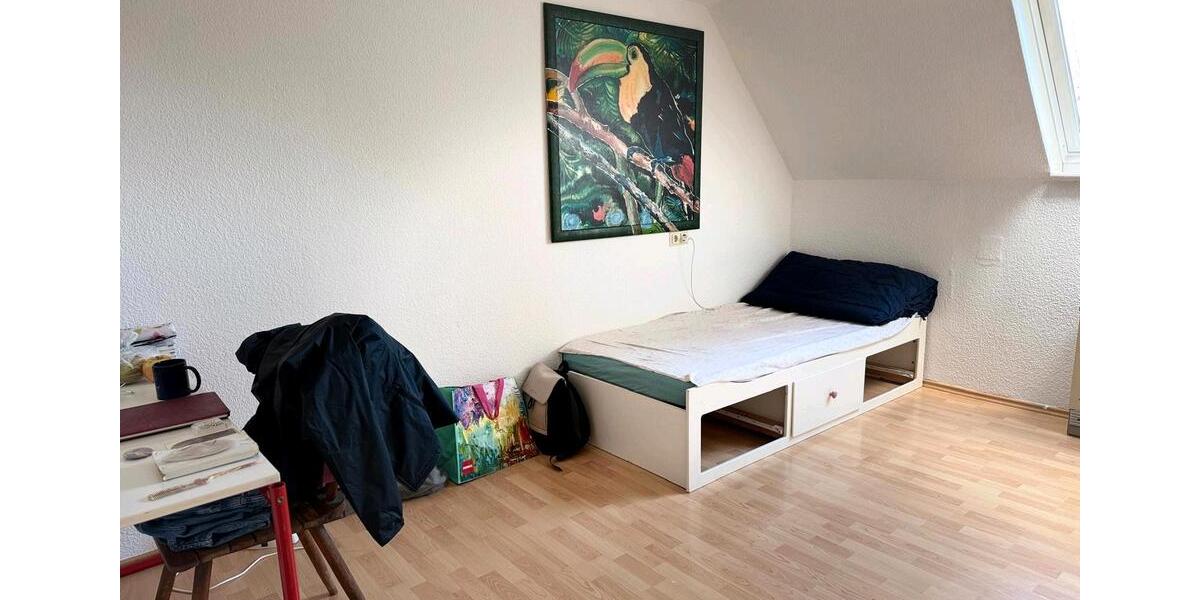 Etagenwohnung Ammerbuch - 7 Zimmer, 15 m&sup2;, 450&euro; | Angebot:24491915