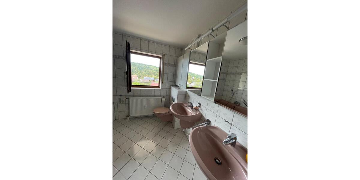 Erdgeschoßwohnung Pforzheim Eutingen - 3 Zimmer, 94 m&sup2;, 950&euro; | Angebot:27611709