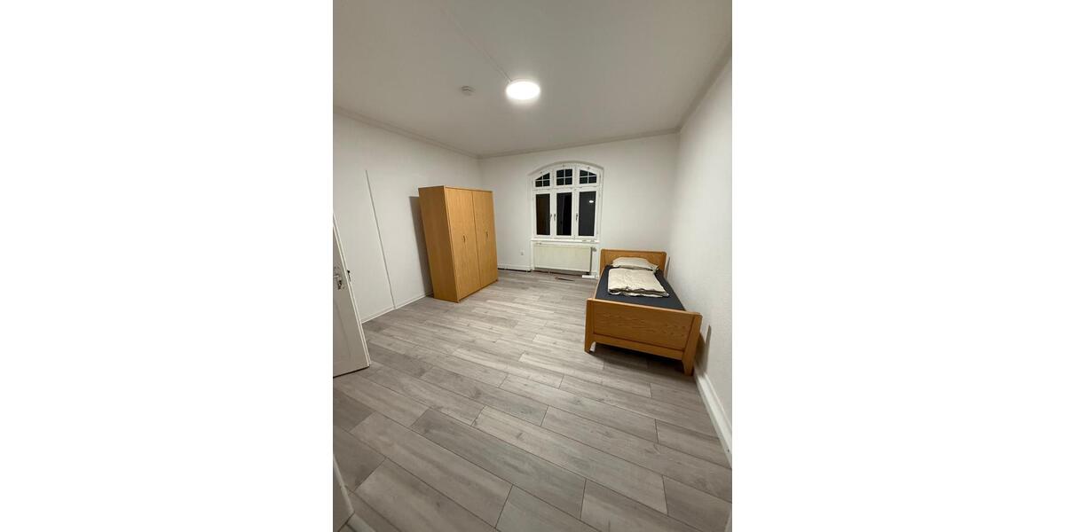 Etagenwohnung Esslingen am Neckar Oberesslingen - 7 Zimmer, 125 m&sup2;, 2.190&euro; | Angebot:25851443