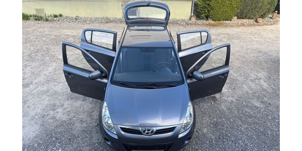 Hyundai i20 124.069 km 3.790 &euro; Böblingen 71032