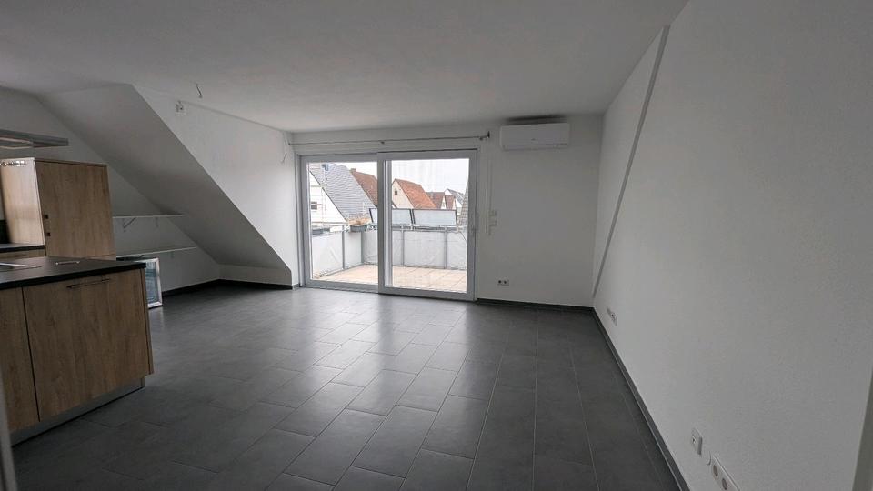 Dachgeschoßwohnung Deckenpfronn - 3.5 Zimmer, 74 m&sup2;, 399.000&euro; | Angebot:25939254