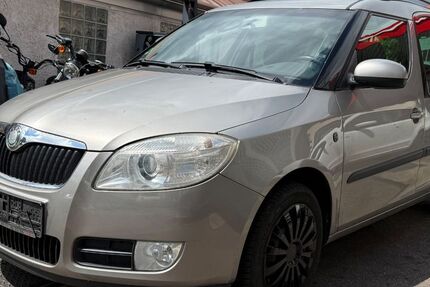 Skoda Roomster 221.680 km 1.577 &euro; Stuttgart 70327