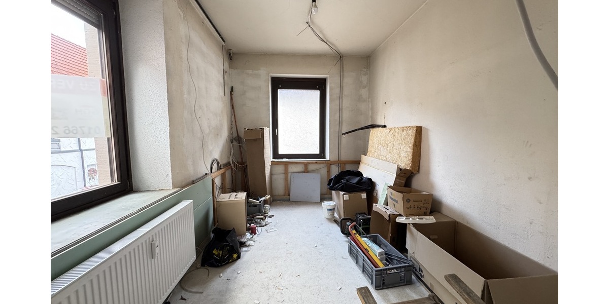 Teilsaniertes 3-Familienhaus in Pforzheim-Würm - Mehrfamilienhaus, Wohnhaus Pforzheim Eutingen | Angebot:23421912