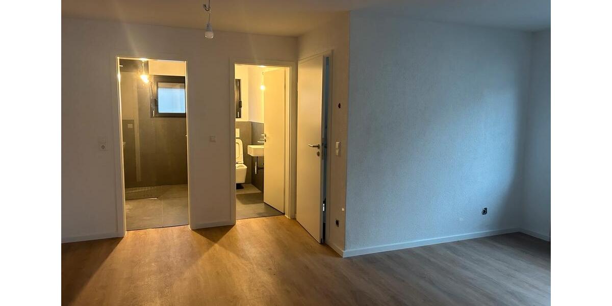 Etagenwohnung Esslingen am Neckar Pliensauvorstadt - 3 Zimmer, 96 m&sup2;, 1.300&euro; | Angebot:24549181