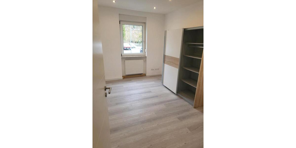 Erdgeschoßwohnung Pforzheim Dillweißenstein - 3 Zimmer, 60 m&sup2;, 800&euro; | Angebot:25783438