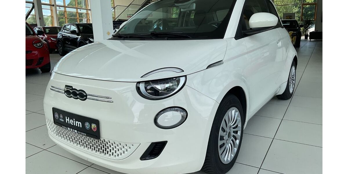 Fiat 500e 13.694 km 19.900 &euro; Tübingen 72072