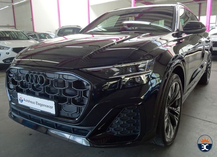 Audi Q8 28.945 km 87.949 € Holzgerlingen bei Stuttgart 71088