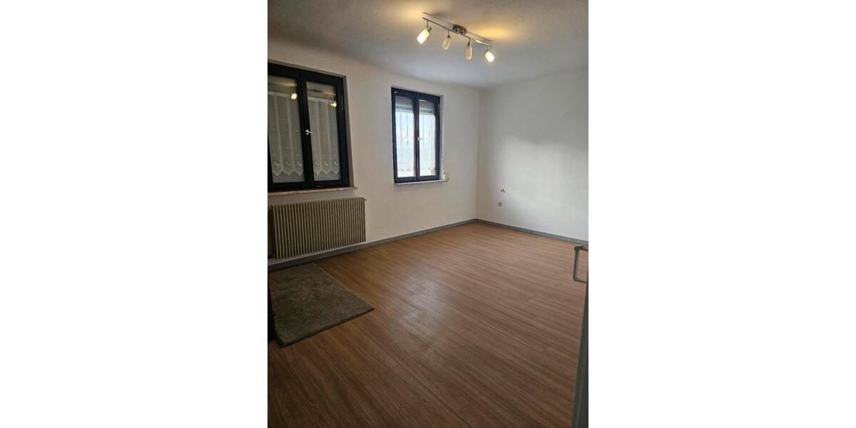 Erdgeschoßwohnung Ammerbuch - 5 Zimmer, 170 m&sup2;, 1.800&euro; | Angebot:25936825