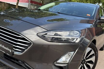 Ford Focus 70.000 km 13.999 &euro; Stuttgart 70435
