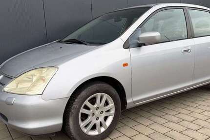 Honda Civic 158.000 km 2.700 &euro; Holzgerlingen 71088